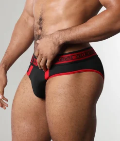 Briefs<CELLBLOCK13 Baseline Brief