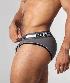 Briefs<CELLBLOCK13 Challenger Brief