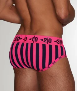 Briefs<C-IN2 Hard Brief