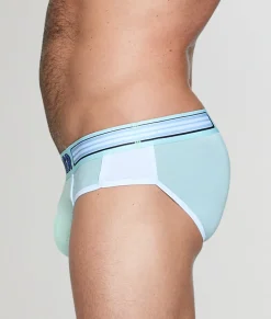Briefs<Leader Candy Brief