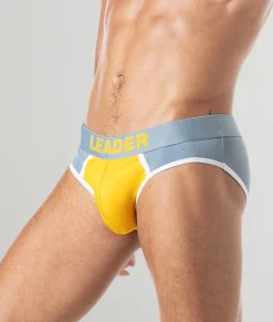 Briefs<Leader Hero Brief