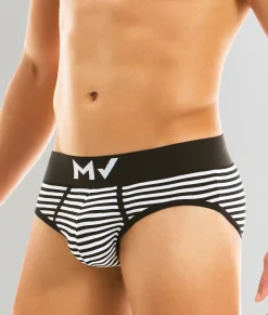 Briefs<Modus Vivendi Marine Brief
