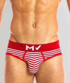 Briefs<Modus Vivendi Marine Brief