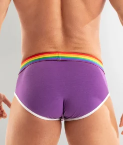 Briefs<TOF Paris Pride Brief