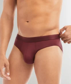 Briefs<2(X)IST Electric Brief
