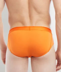 Briefs<2(X)IST Electric Brief