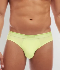 Briefs<2(X)IST Electric Brief