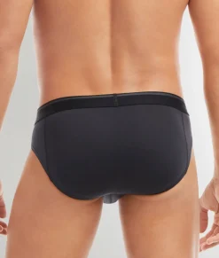 Briefs<2(X)IST Electric Brief