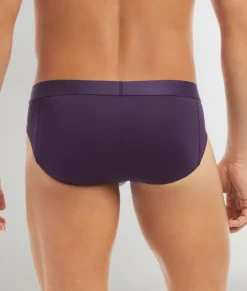 Briefs<2(X)IST Sliq Brief