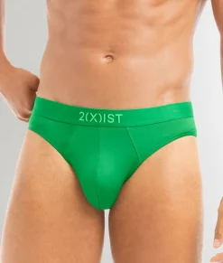 Briefs<2(X)IST Sliq Brief