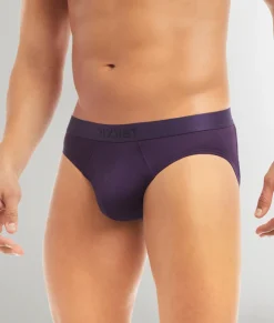 Briefs<2(X)IST Sliq Brief