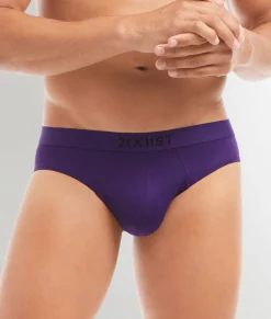 Briefs<2(X)IST Sliq Brief