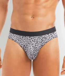 Briefs<2(X)IST Sliq Brief