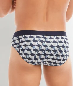 Briefs<2(X)IST Sliq Brief