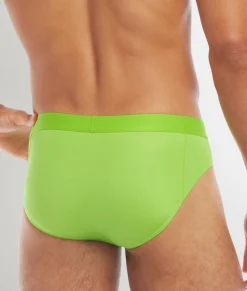 Briefs<2(X)IST Sliq Brief